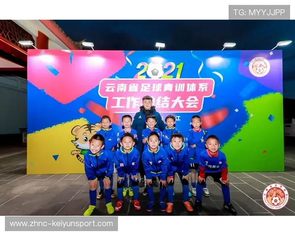 足球俱乐部在青训中开展家长教育与参训指南宣讲，足球俱乐部青训招生2021